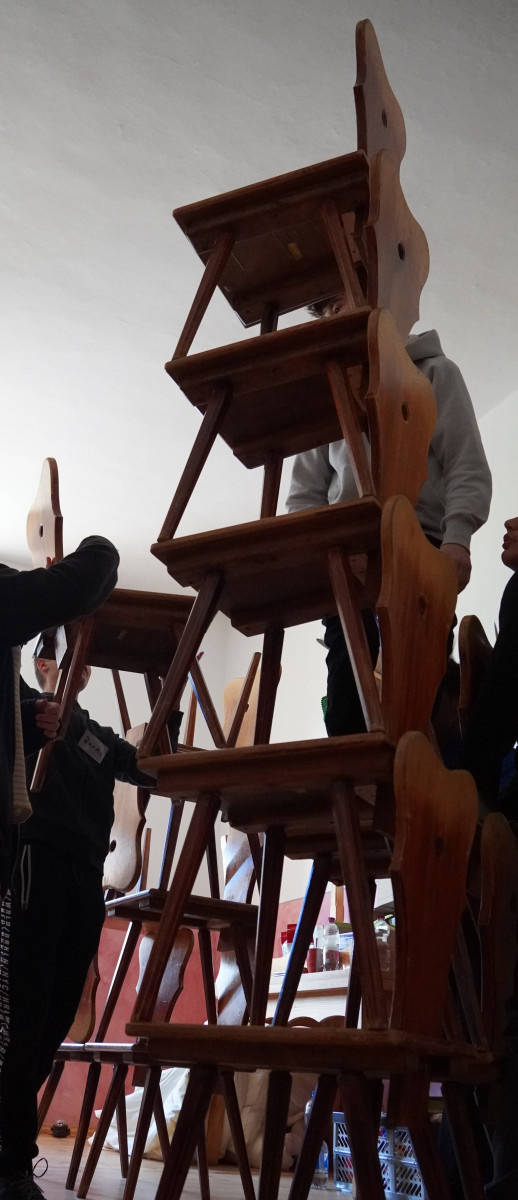 Stuhlturm.jpg Stuhlturm.jpg